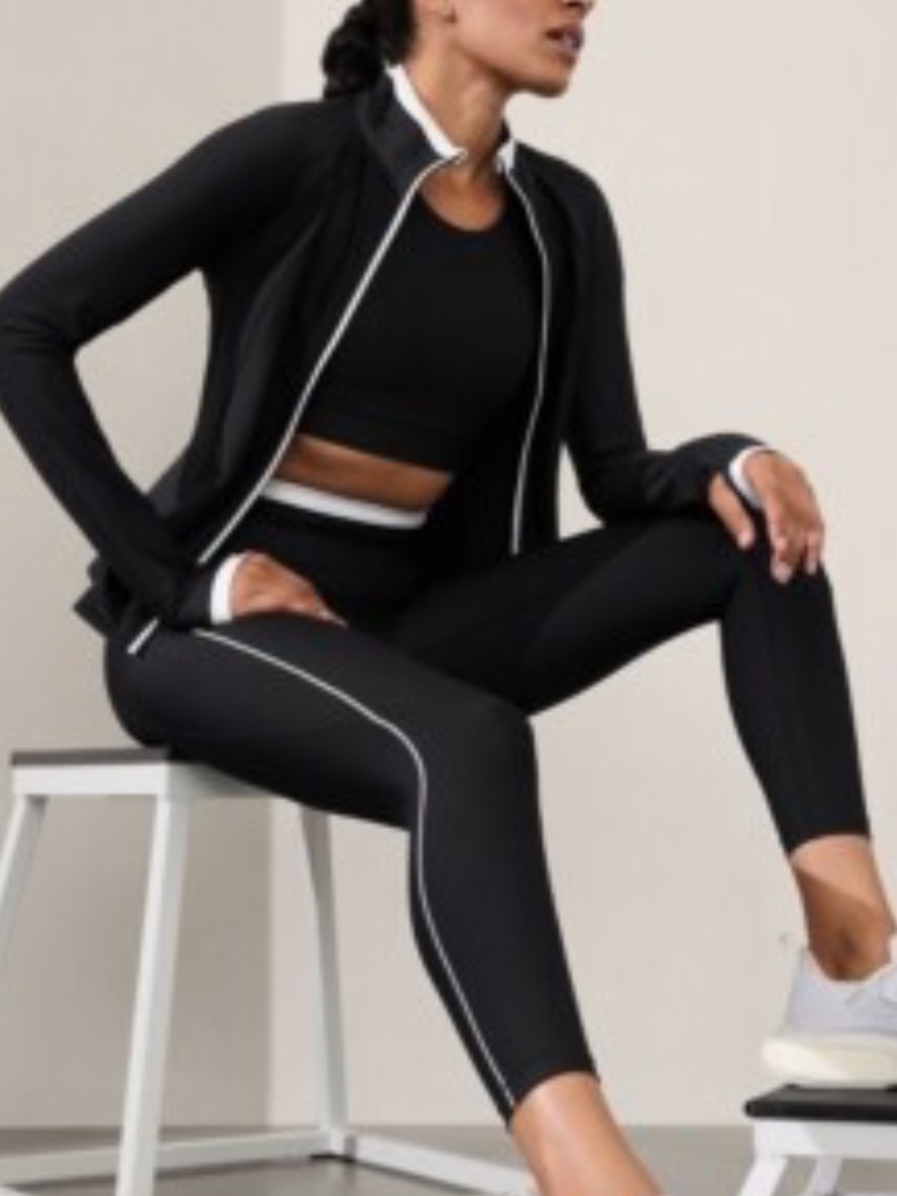 Athleta Athleta Interval Stash Tipped 7/8 Tight Black White - small TALL - EUC